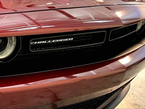 Used 2021 Dodge Challenger SXT image 29