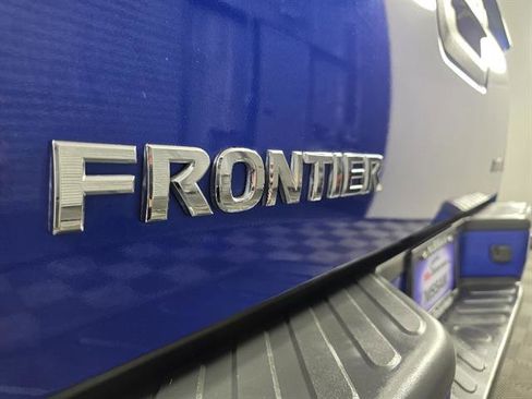 Used 2015 Nissan Frontier PRO-4X w/ Pro-4x Luxury Package image 20