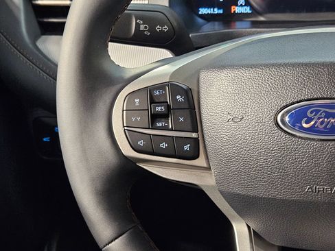 Used 2025 Ford Explorer Active w/ Active Comfort Package AWD/4WD image 28