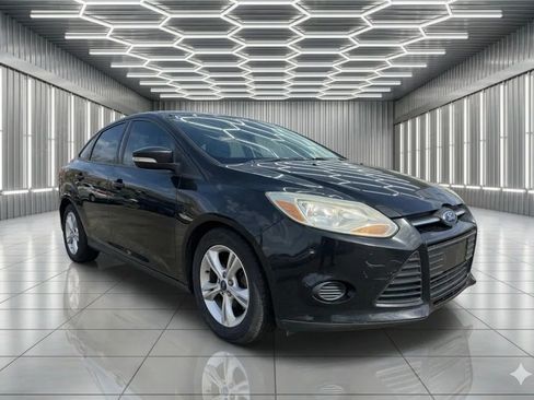 Used 2014 Ford Focus SE FWD image 3