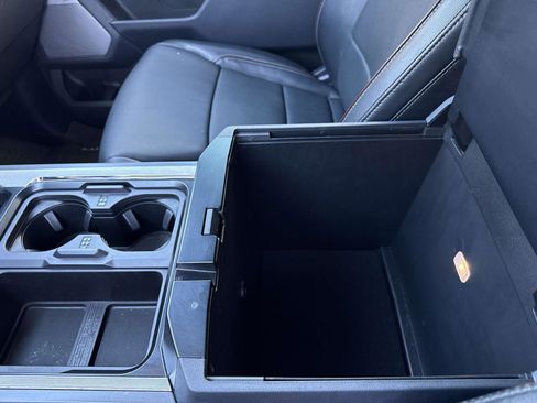 Used 2024 Ford F250 Lariat w/ Lariat Ultimate Package image 31