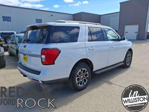 Used 2024 Ford Expedition XLT AWD/4WD image 6