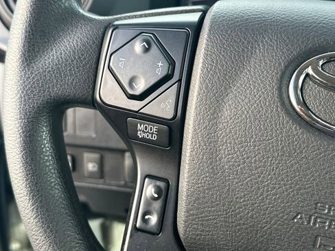 Used 2022 Toyota Tacoma SR image 18