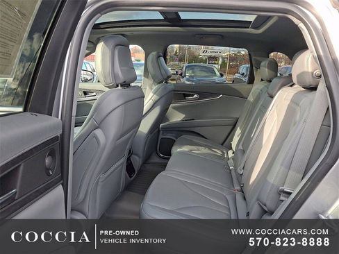 Used 2020 Lincoln Nautilus Reserve image 10