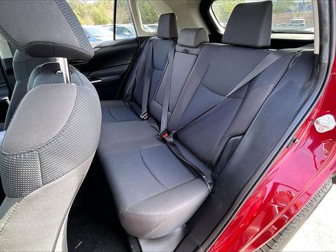 Used 2021 Toyota RAV4 LE image 19