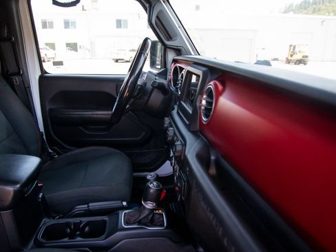 Used 2020 Jeep Wrangler Unlimited Rubicon AWD/4WD image 18