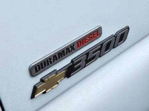 Used 2005 Chevrolet Silverado 3500 4x4 Regular Cab w/ Heavy-Duty Power Package image 10