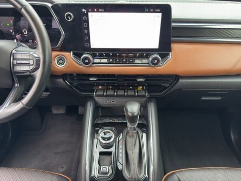 Used 2023 GMC Canyon AT4 w/ AT4 Premium Package image 20
