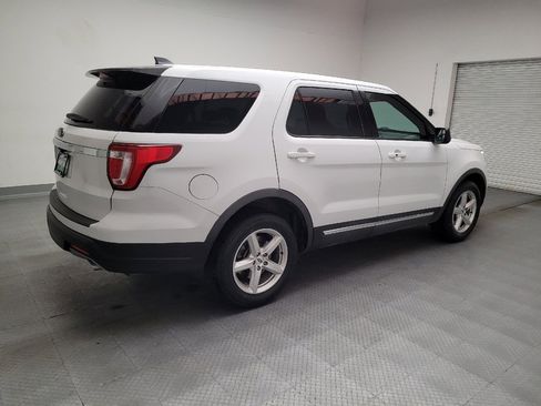 Used 2018 Ford Explorer XLT FWD image 10