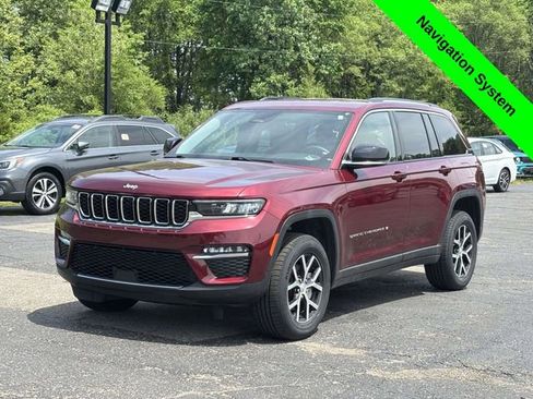 Used 2023 Jeep Grand Cherokee Limited AWD/4WD image 29