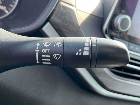 Used 2023 Nissan Altima 2.5 SV FWD image 24