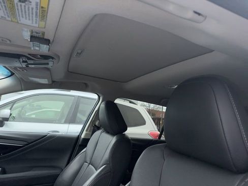 Used 2020 Subaru Outback Limited w/ Popular Package #2 image 3