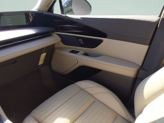 Certified 2024 Lincoln Nautilus Reserve AWD/4WD image 18