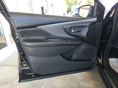Used 2022 Nissan Murano S AWD/4WD image 40