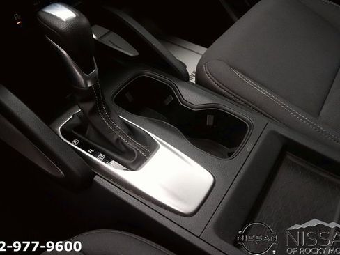 Used 2022 Nissan Frontier SV w/ Technology Package image 19