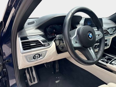 Used 2022 BMW 750i xDrive w/ Executive Package AWD/4WD image 20