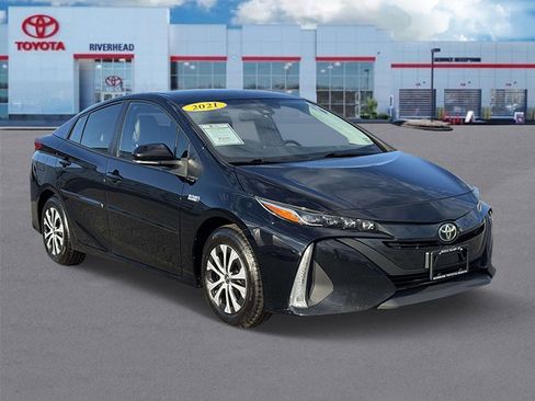 Certified 2021 Toyota Prius Prime XLE image 2