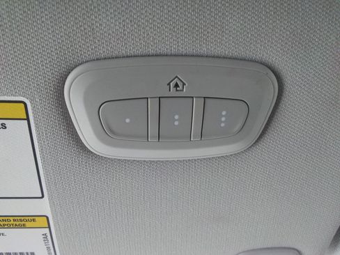 Used 2019 Jeep Cherokee Trailhawk w/ Comfort & Convenience Group image 22