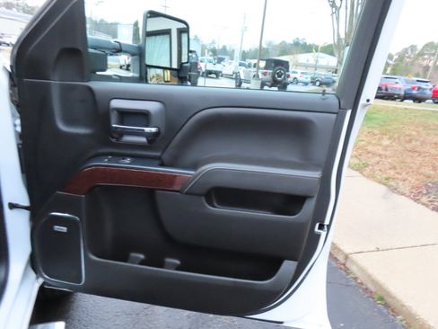 Used 2017 GMC Sierra 1500 SLT w/ Enhanced Driver Alert Package image 21