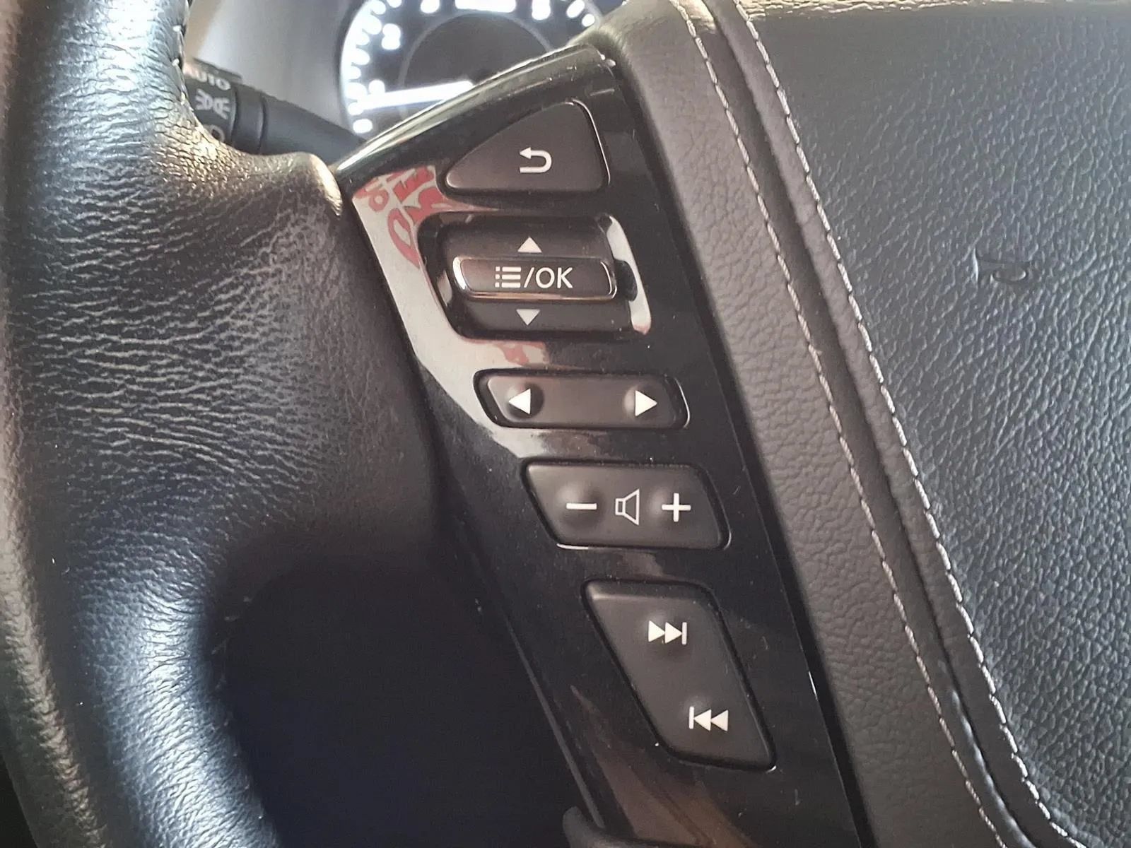 Used 2022 Nissan Armada Platinum w/ Captain's Chairs Package AWD/4WD image 31
