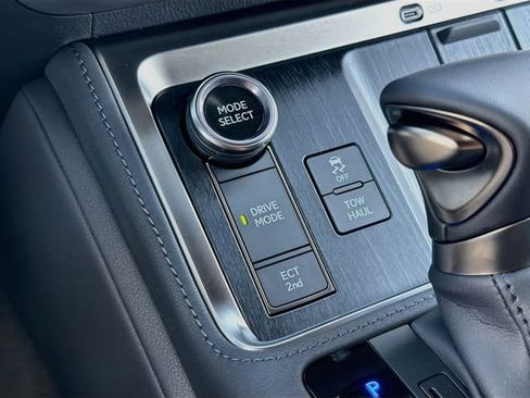 New 2026 Lexus GX 550 w/ Accessory Package (2T) AWD/4WD image 32