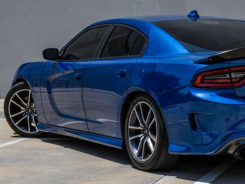 Used 2022 Dodge Charger R/T w/ Plus Group RWD image 15