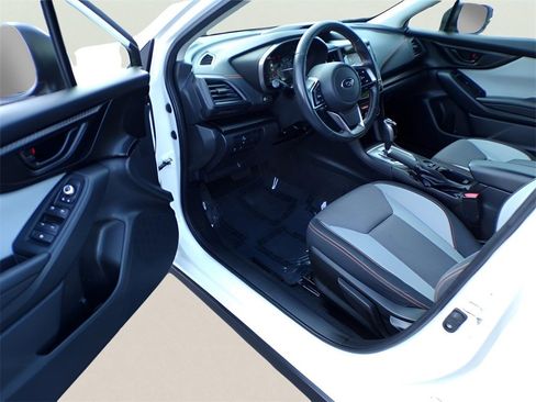 Used 2023 Subaru Crosstrek 2.0i Premium image 17