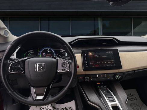 Used 2018 Honda Clarity Touring image 3