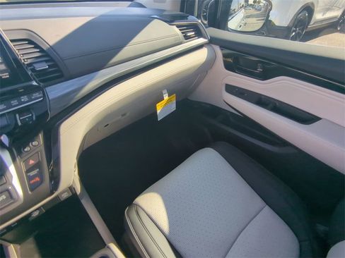New 2026 Honda Odyssey Elite image 16