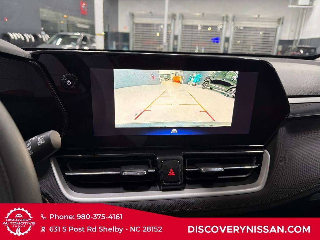 Used 2024 Chevrolet TrailBlazer LT w/ Driver Confidence Package FWD image 19