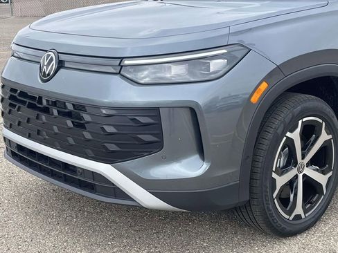 New 2026 Volkswagen Tiguan SE AWD/4WD image 6