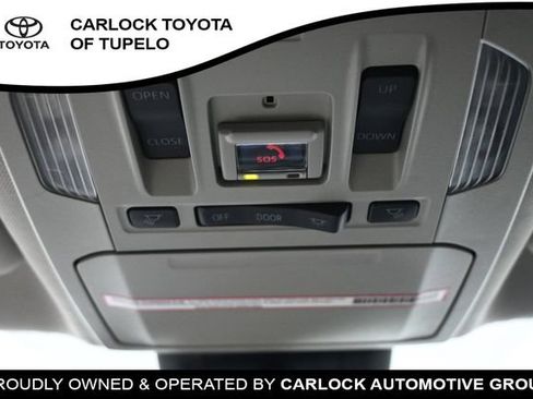 Used 2023 Toyota Highlander XLE FWD image 40