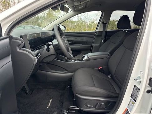 Used 2025 Hyundai Tucson SEL image 3