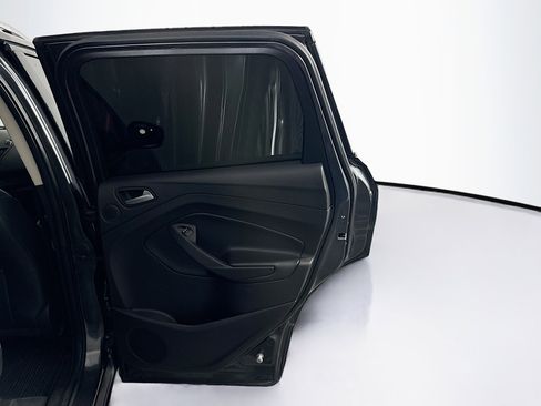 Used 2018 Ford Escape Titanium image 31