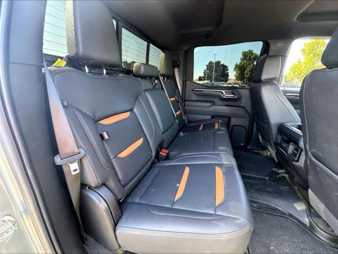 Used 2025 GMC Sierra 1500 AT4 w/ Technology Package AWD/4WD image 26