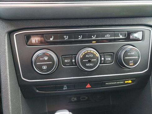 Used 2019 Volkswagen Atlas SE image 15