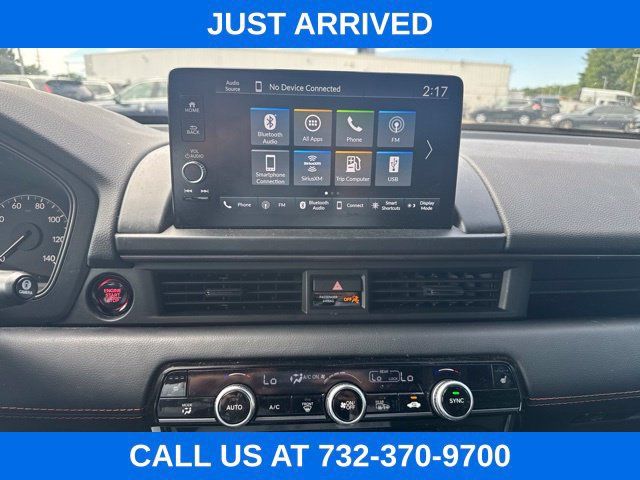 Used 2025 Honda Pilot TrailSport image 12
