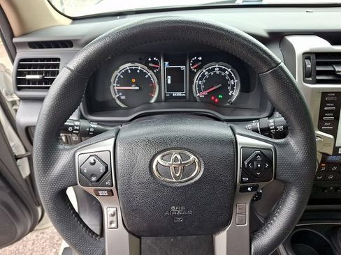 Certified 2022 Toyota 4Runner Limited AWD/4WD image 14