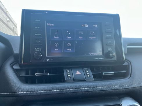 Used 2022 Toyota RAV4 XLE Premium AWD/4WD image 8