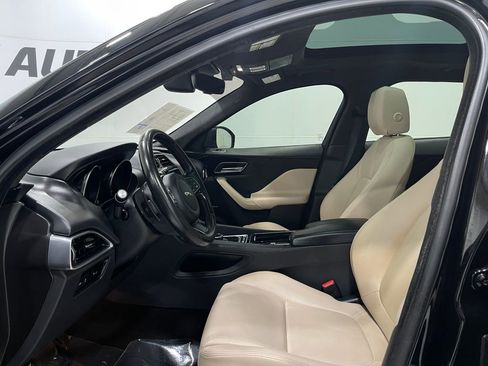 Used 2020 Jaguar F-PACE Premium image 14
