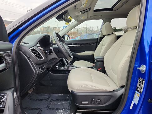 Used 2022 Kia Seltos SX w/ Sunroof Package image 13