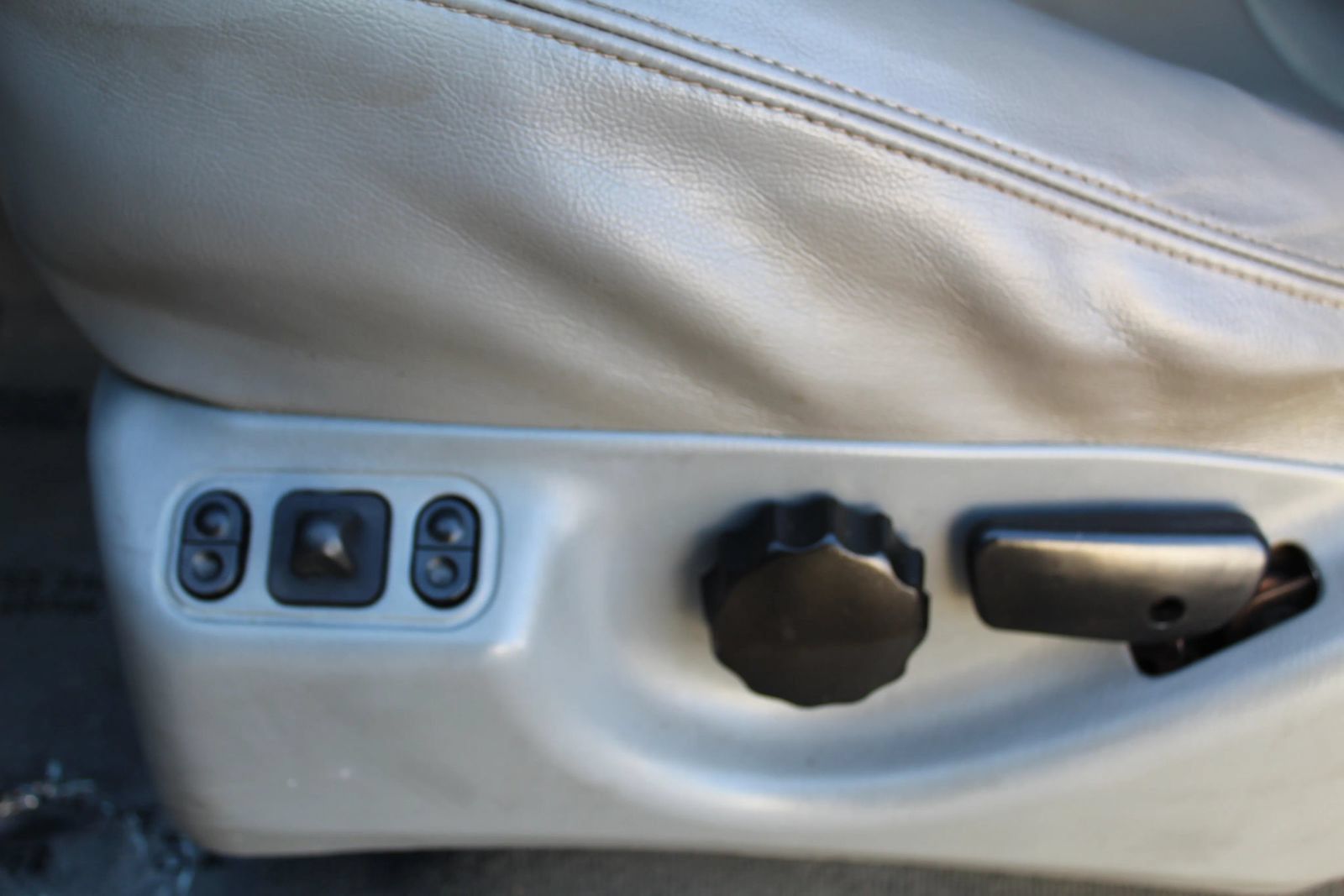 Used 2005 Ford F350 Lariat RWD image 27