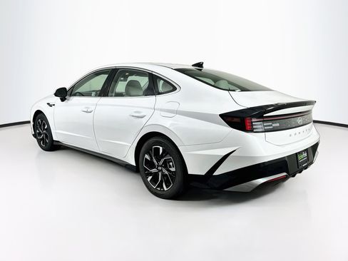 Used 2025 Hyundai Sonata SEL FWD image 5