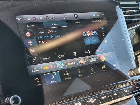 Used 2022 Jeep Wagoneer Series III w/ Flexible Seating Group image 13