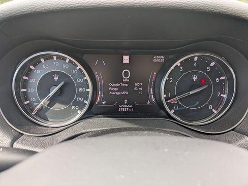 Certified 2022 Maserati Ghibli Modena Q4 AWD/4WD image 13