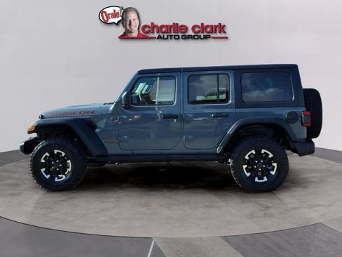 Used 2025 Jeep Wrangler Unlimited Rubicon AWD/4WD image 2