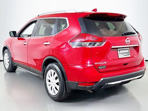 Used 2017 Nissan Rogue S w/ Appearance Package FWD image 6