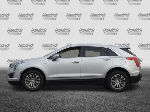 Used 2017 Cadillac XT5 Luxury w/ Driver Awareness Package image 8