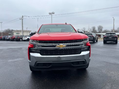 Used 2020 Chevrolet Silverado 1500 LT w/ Trailering Package image 2