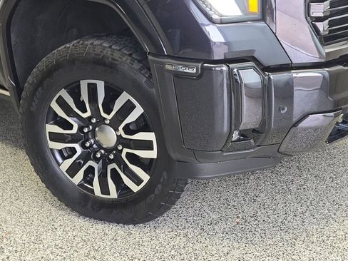 Certified 2024 GMC Sierra 2500 Denali Ultimate w/ LPO, GMC Protection Package AWD/4WD image 3